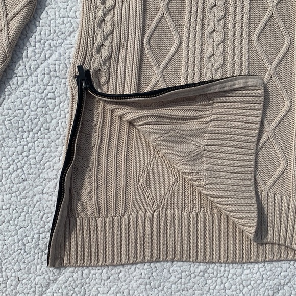 NWT Banana Republic Sweater - Picture 3 of 7